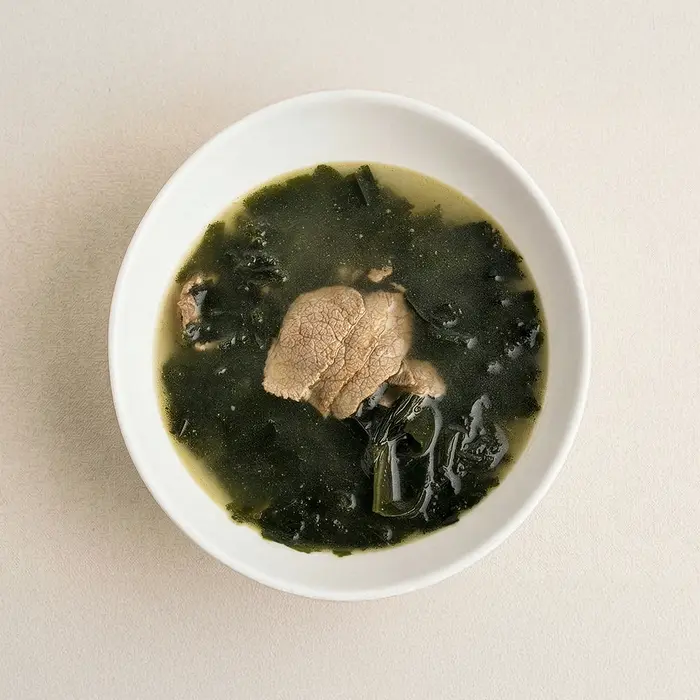 Miyeok-guk – Beef & Seaweed Soup