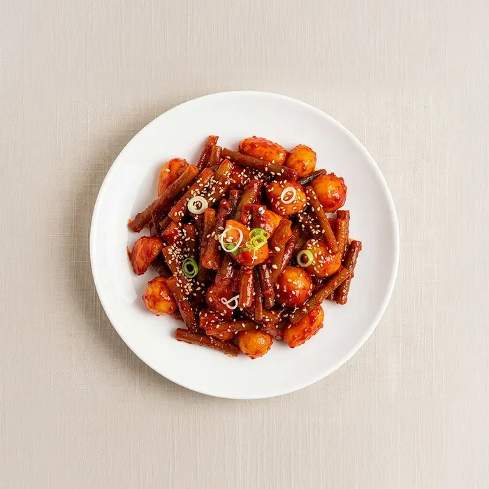 Maneuljong-jangajji – Pickled Garlic & Garlic Scapes